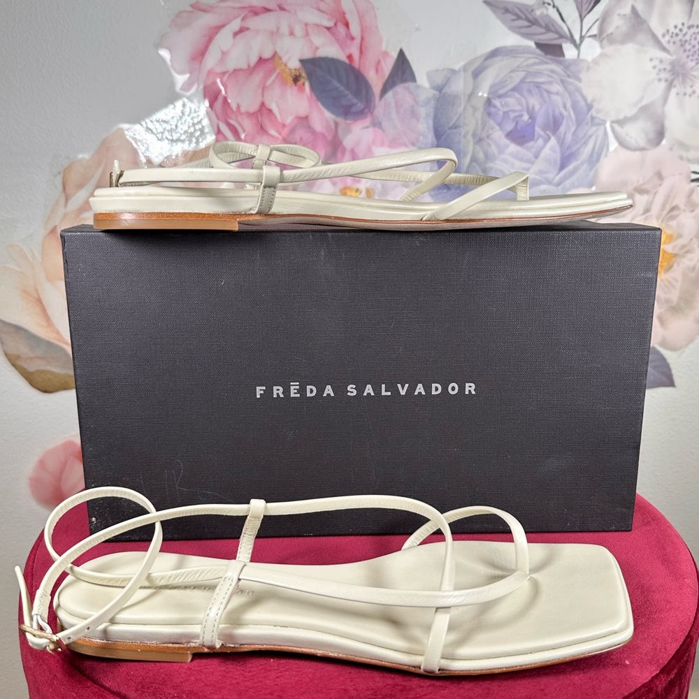 Like new Freda Salvador Alexia Sandal in Bone Calf ivory leather flat strappy - Picture 4 of 7